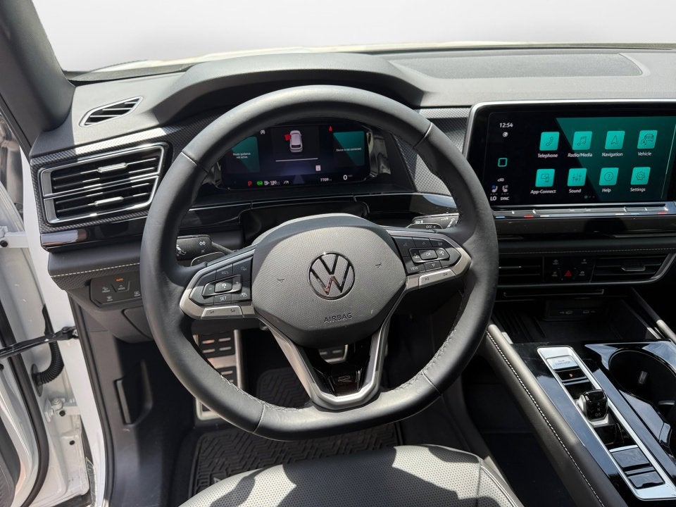 2025 Volkswagen Atlas Cross Sport 2.0T SEL R-Line Black