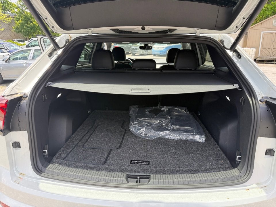 2025 Volkswagen Atlas Cross Sport 2.0T SEL R-Line Black