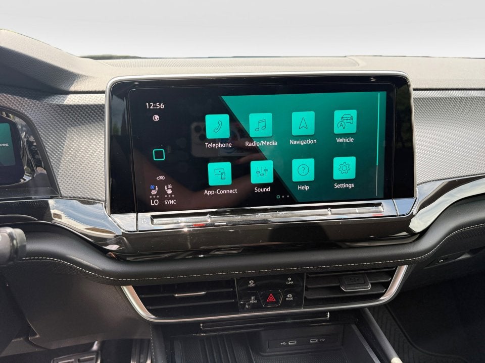 2025 Volkswagen Atlas Cross Sport 2.0T SEL R-Line Black