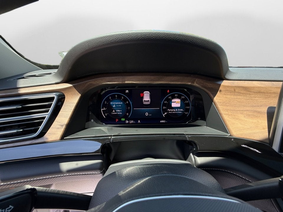 2025 Volkswagen Atlas 2.0T SE w/Technology