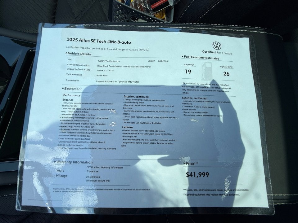 2025 Volkswagen Atlas 2.0T SE w/Technology