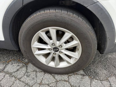 2019 Kia Sorento LX V6