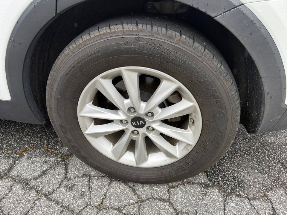 2019 Kia Sorento LX V6