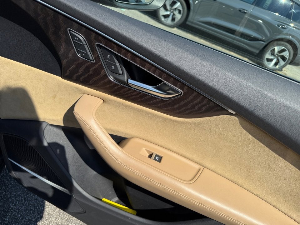 2020 Audi Q8 Prestige