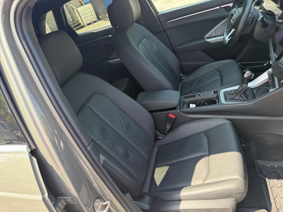 2021 Audi Q3 S line Premium Plus