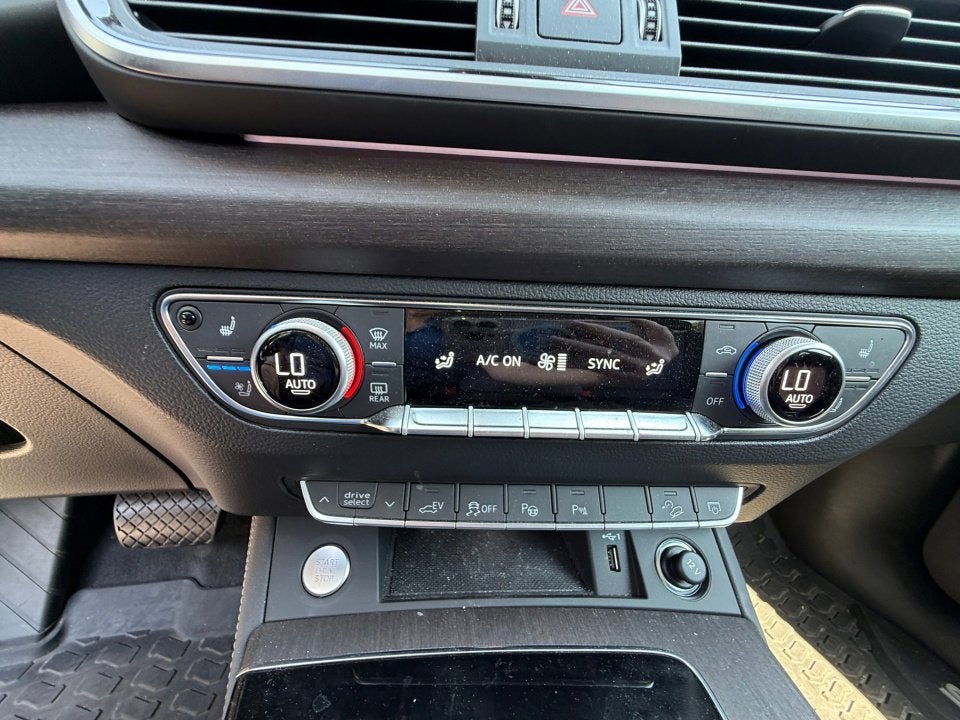 2024 Audi Q5 S line Prestige