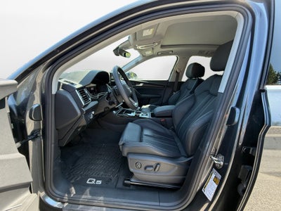 2024 Audi Q5 S line Prestige