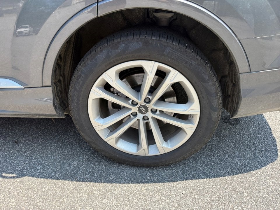 2025 Audi Q7 Premium Plus