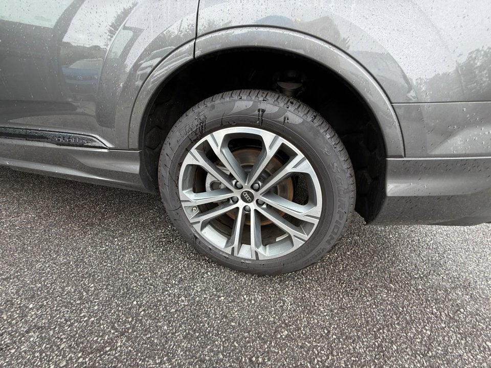 2025 Audi Q7 Premium Plus