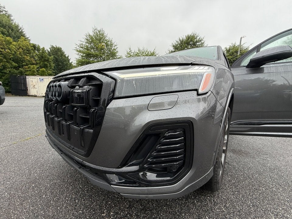 2025 Audi Q7 Premium Plus