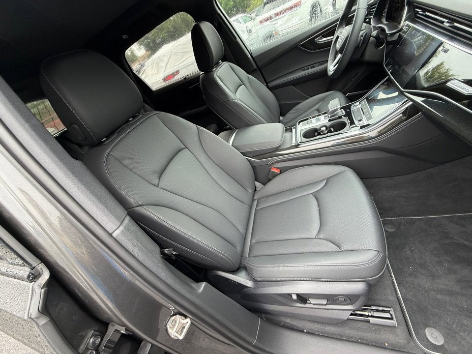 2025 Audi Q7 Premium Plus