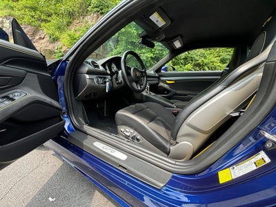 2022 Porsche 718 Cayman GT4