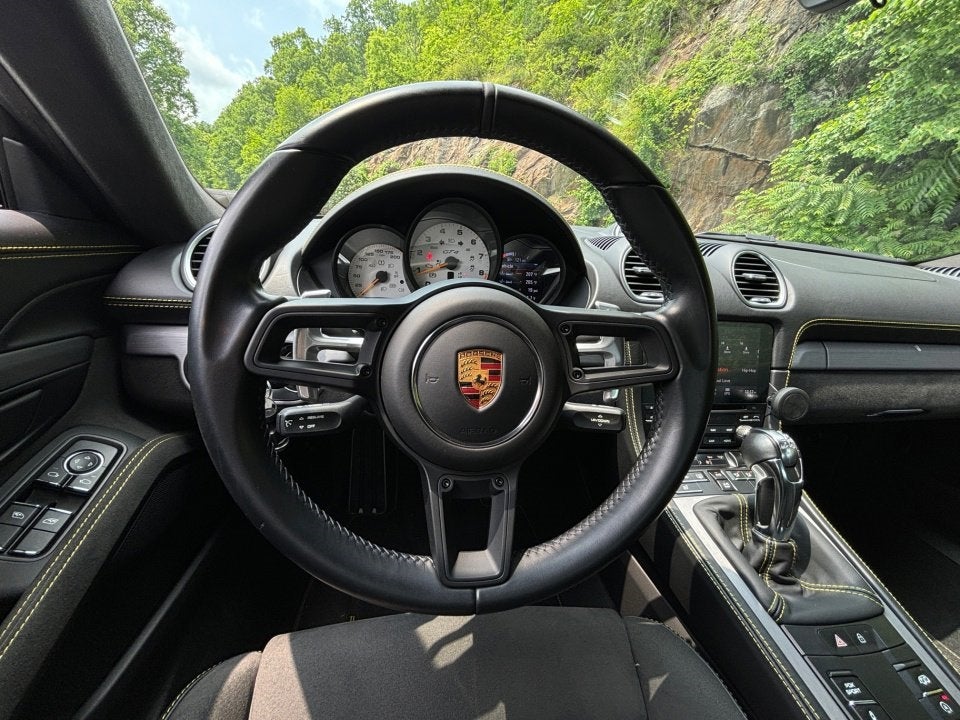 2022 Porsche 718 Cayman GT4