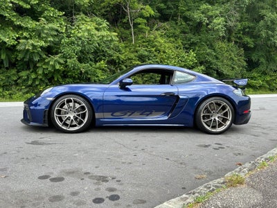 2022 Porsche 718 Cayman GT4