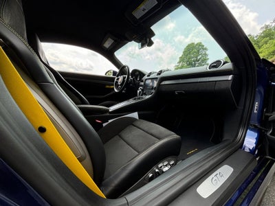 2022 Porsche 718 Cayman GT4