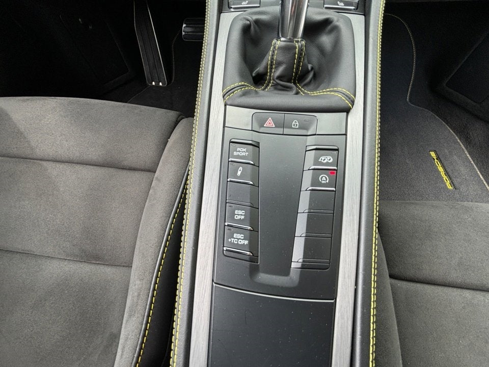 2022 Porsche 718 Cayman GT4