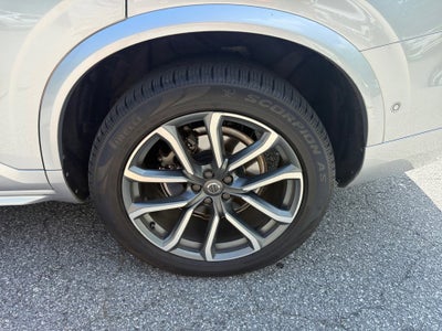 2018 Volvo XC90 Momentum