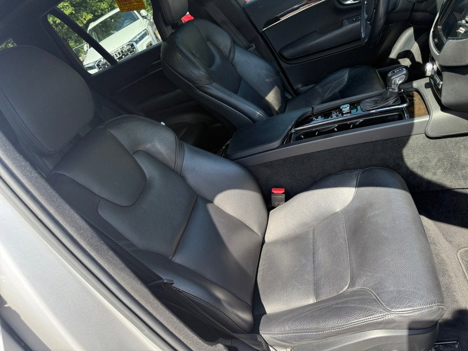 2018 Volvo XC90 Momentum