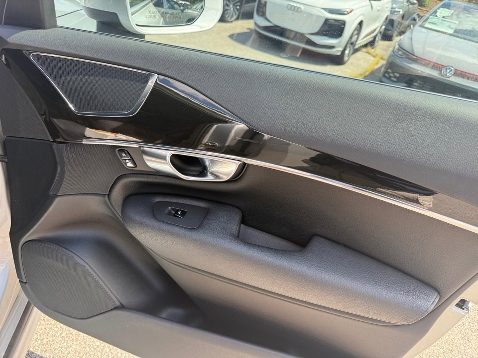 2018 Volvo XC90 Momentum