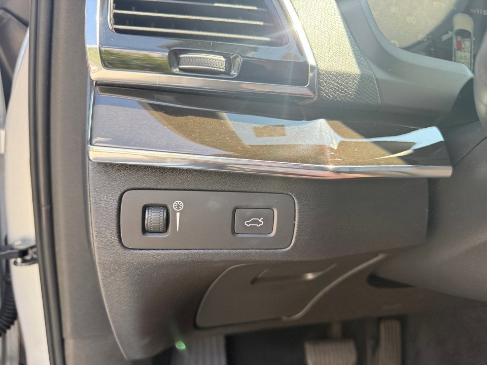 2018 Volvo XC90 Momentum