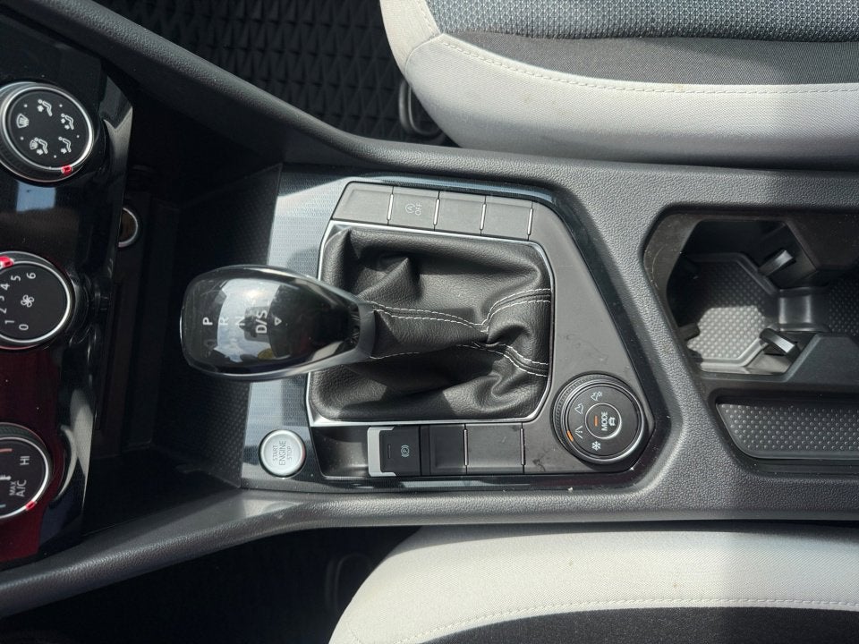 2025 Volkswagen Taos S