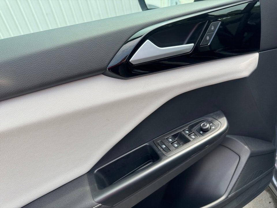 2025 Volkswagen Taos S