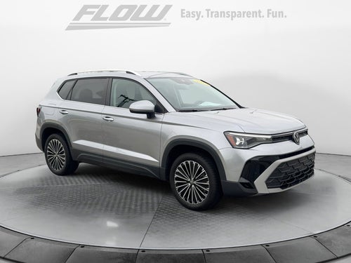 2025 Volkswagen Taos SE