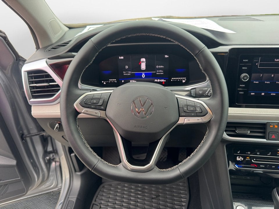 2025 Volkswagen Taos SE