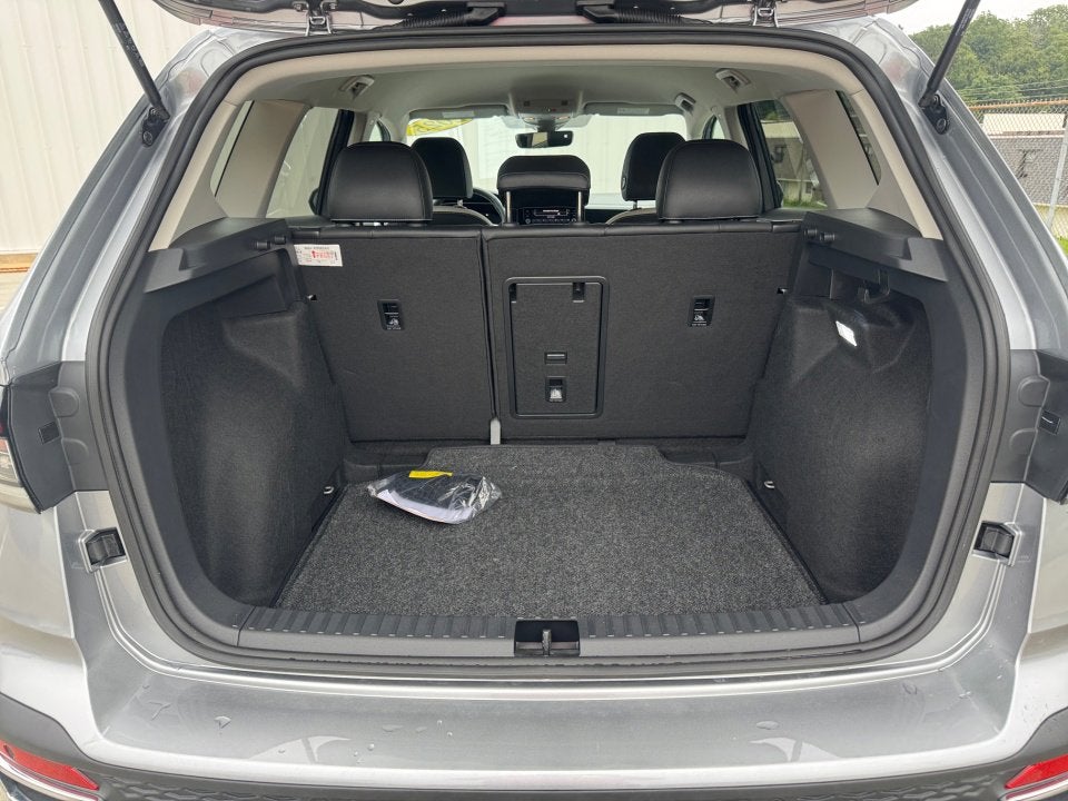 2025 Volkswagen Taos SE