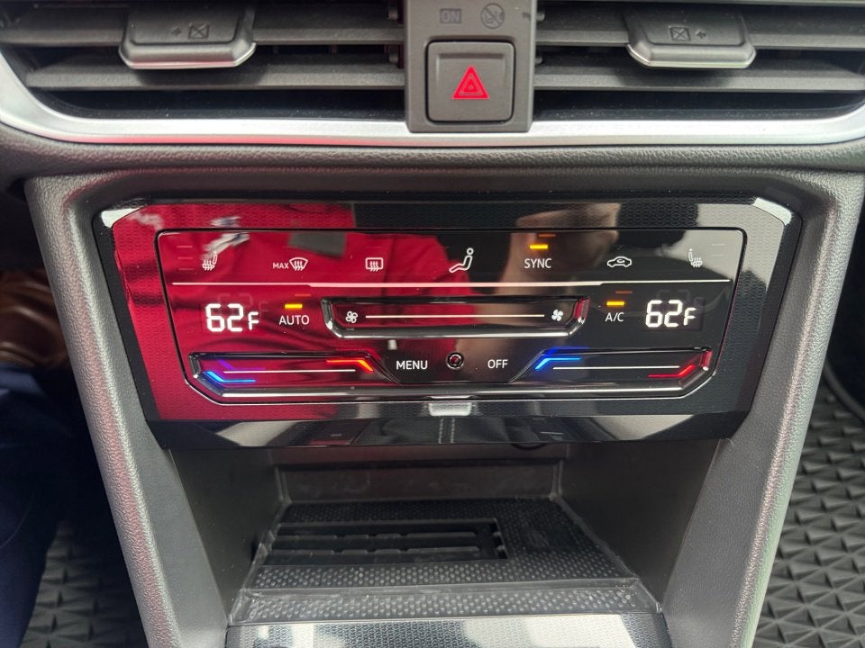 2025 Volkswagen Taos SE