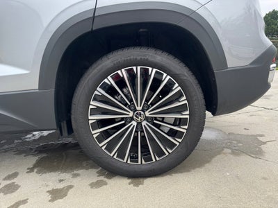 2025 Volkswagen Taos SE