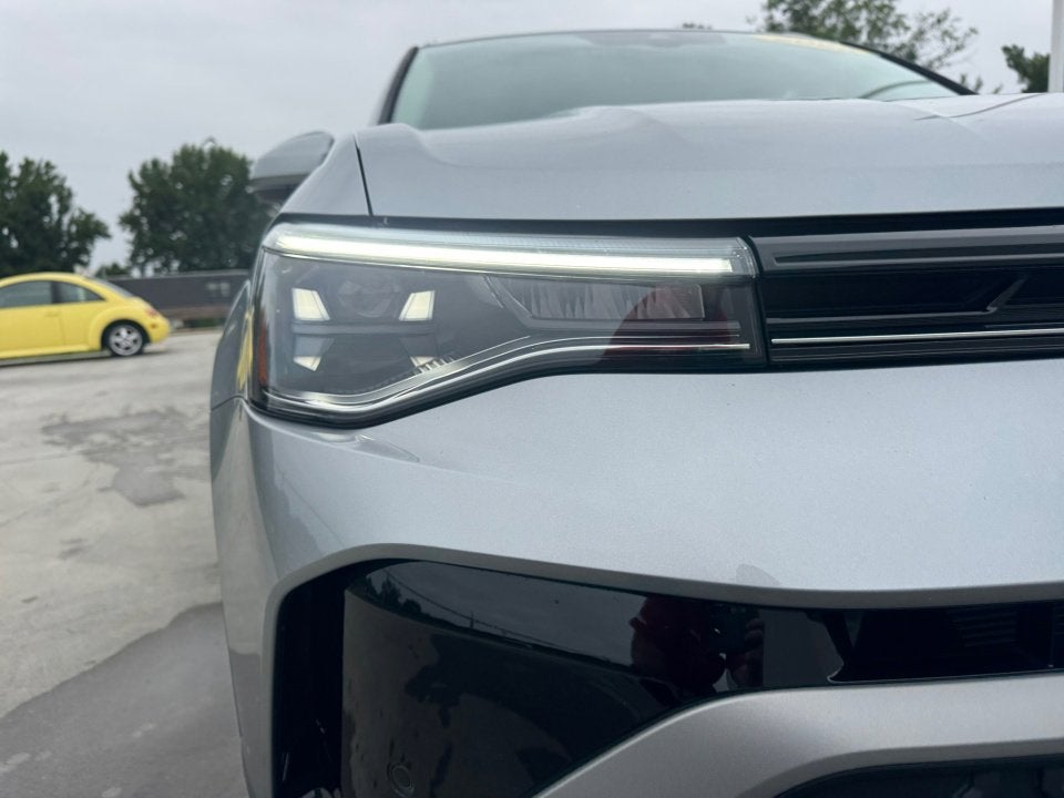 2025 Volkswagen Taos SE