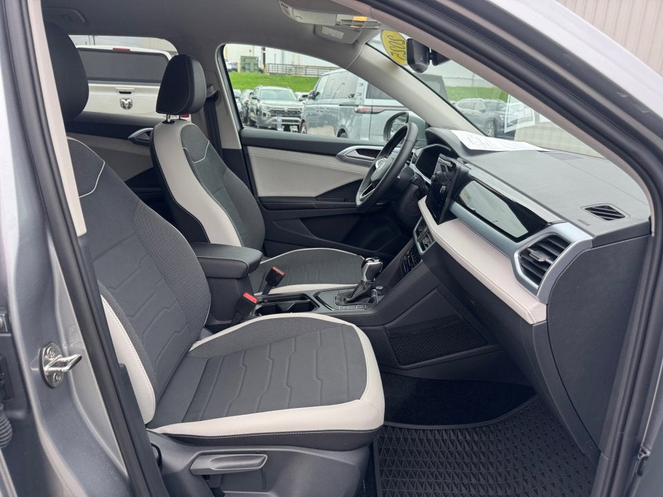 2025 Volkswagen Taos SE