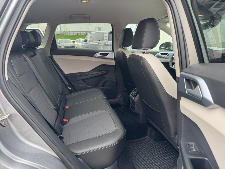 2025 Volkswagen Taos SE