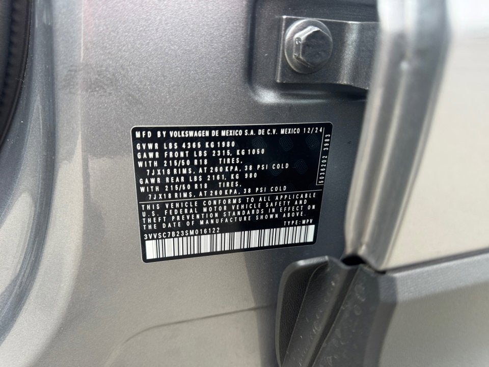 2025 Volkswagen Taos SE