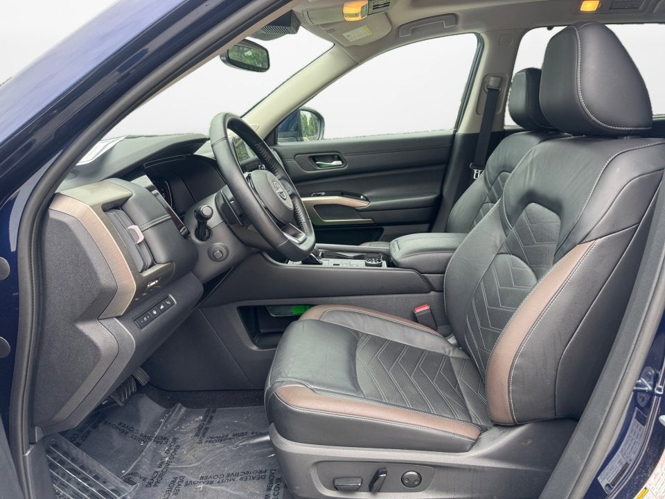 2022 Nissan Pathfinder Platinum