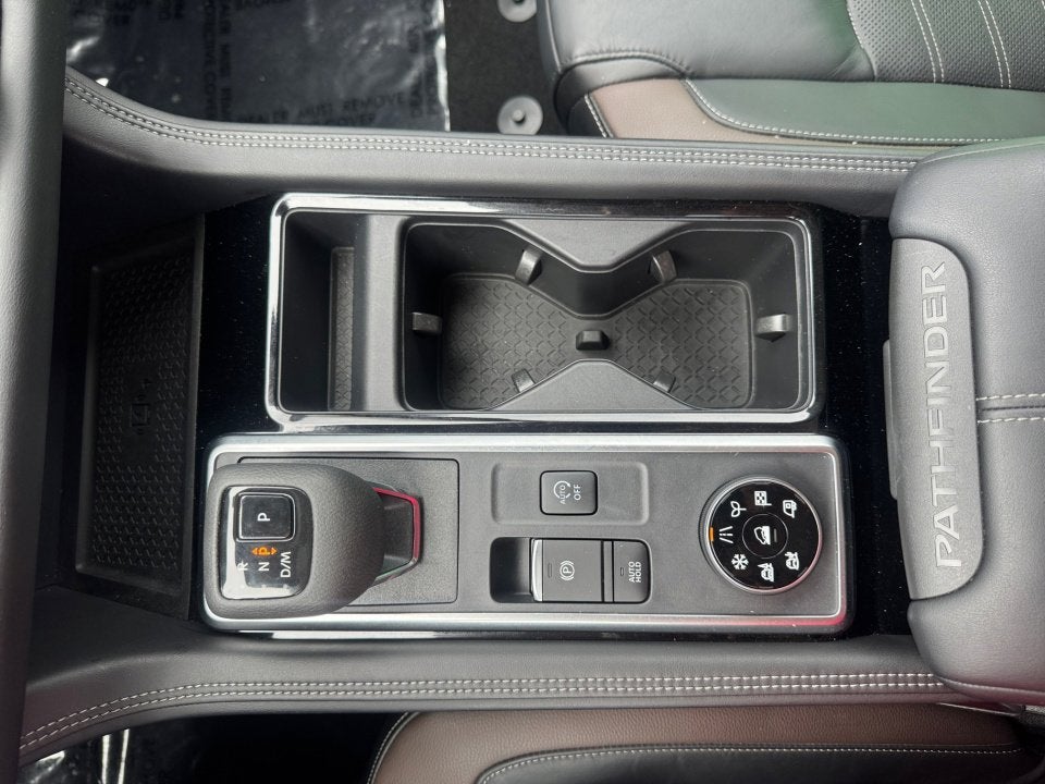 2022 Nissan Pathfinder Platinum