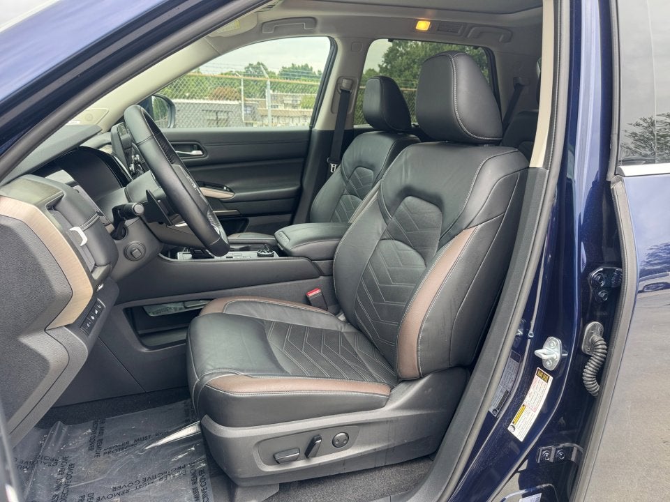 2022 Nissan Pathfinder Platinum