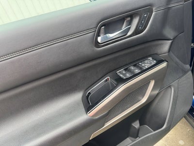 2022 Nissan Pathfinder Platinum