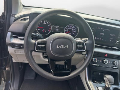 2022 Kia Carnival LX