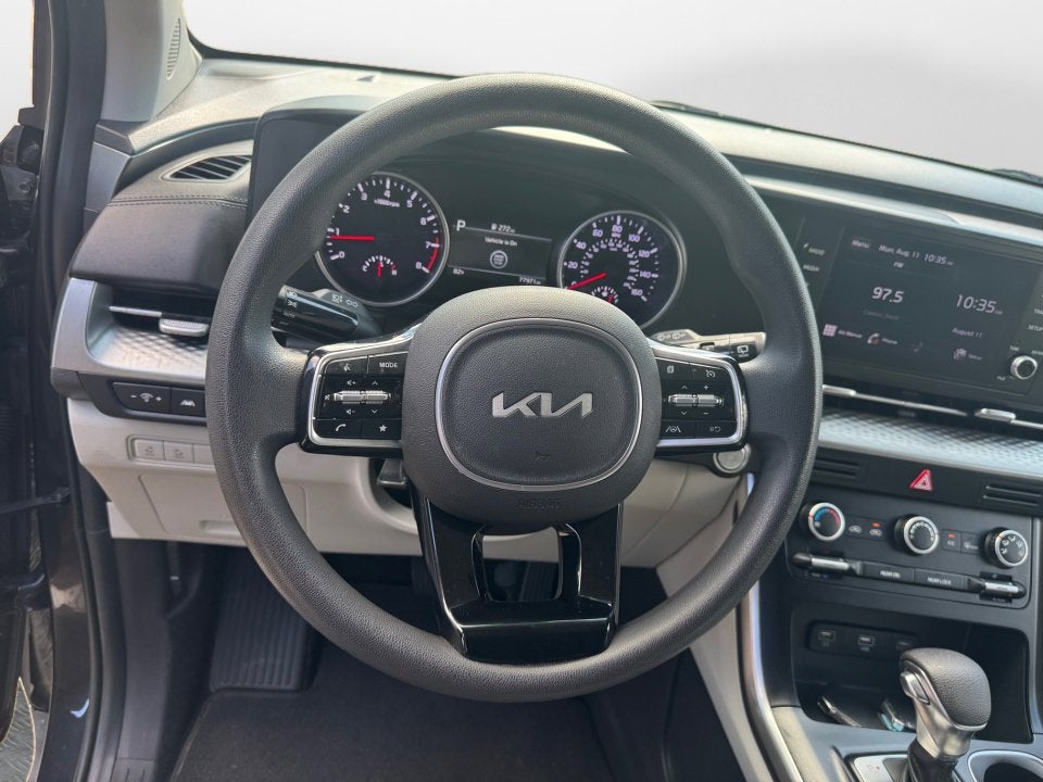 2022 Kia Carnival LX