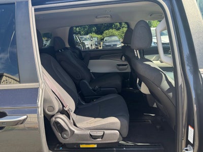 2022 Kia Carnival LX