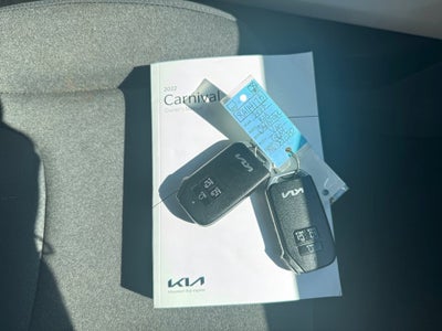 2022 Kia Carnival LX