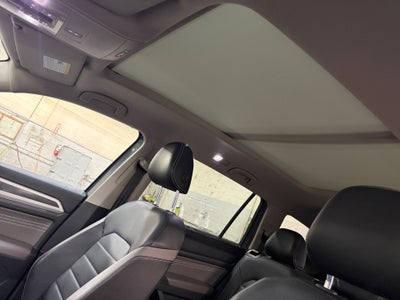 2022 Volkswagen Atlas 3.6L V6 SEL Premium R-Line