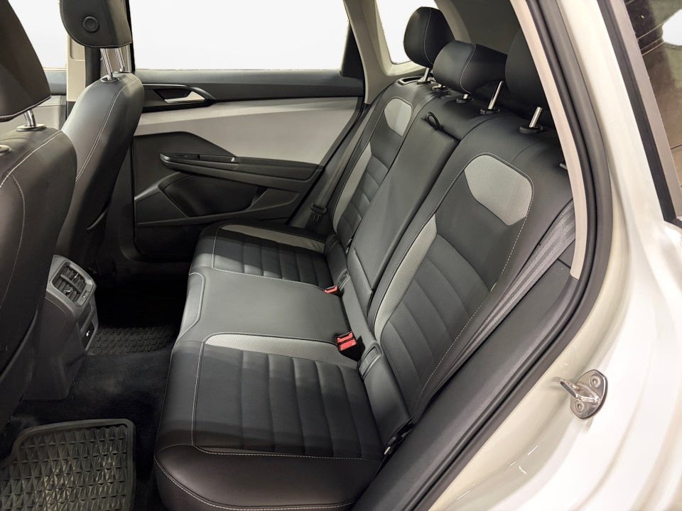 2022 Volkswagen Taos 1.5T SEL