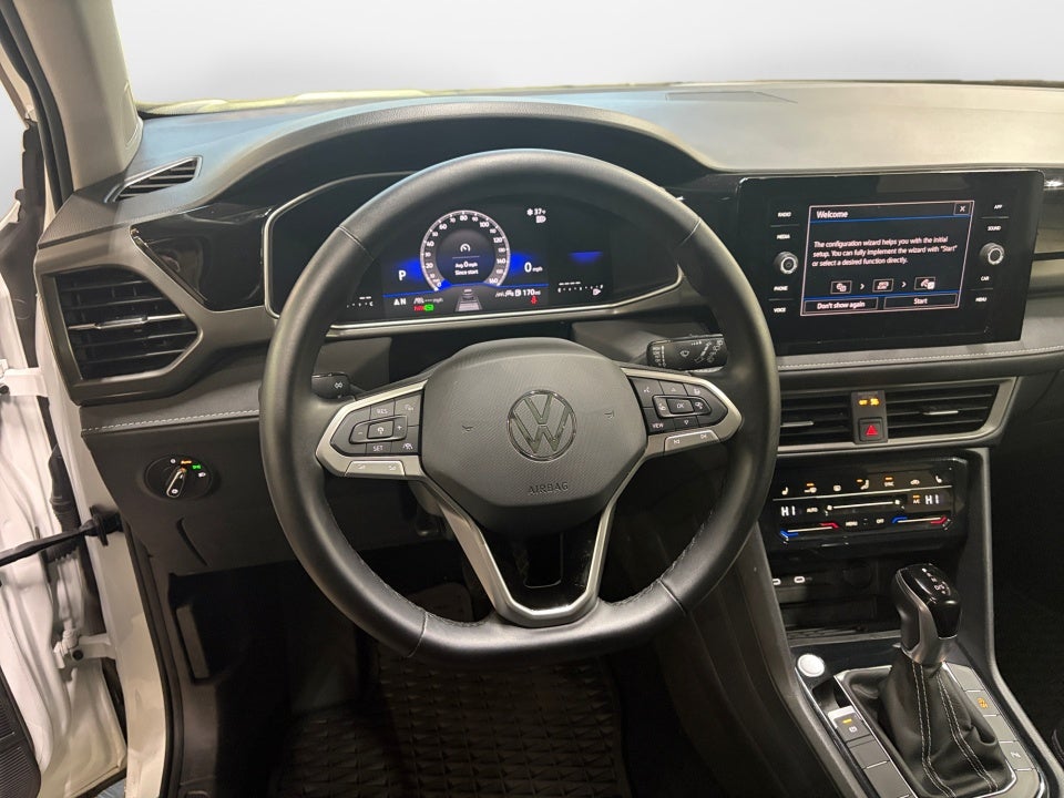 2025 Volkswagen Taos 1.5T SE Black