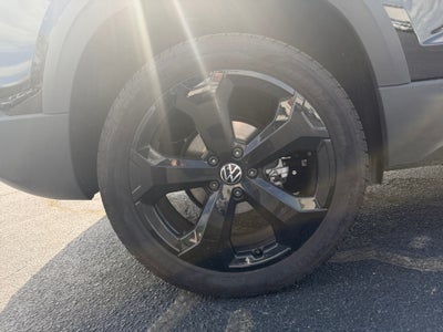 2025 Volkswagen Taos 1.5T SEL