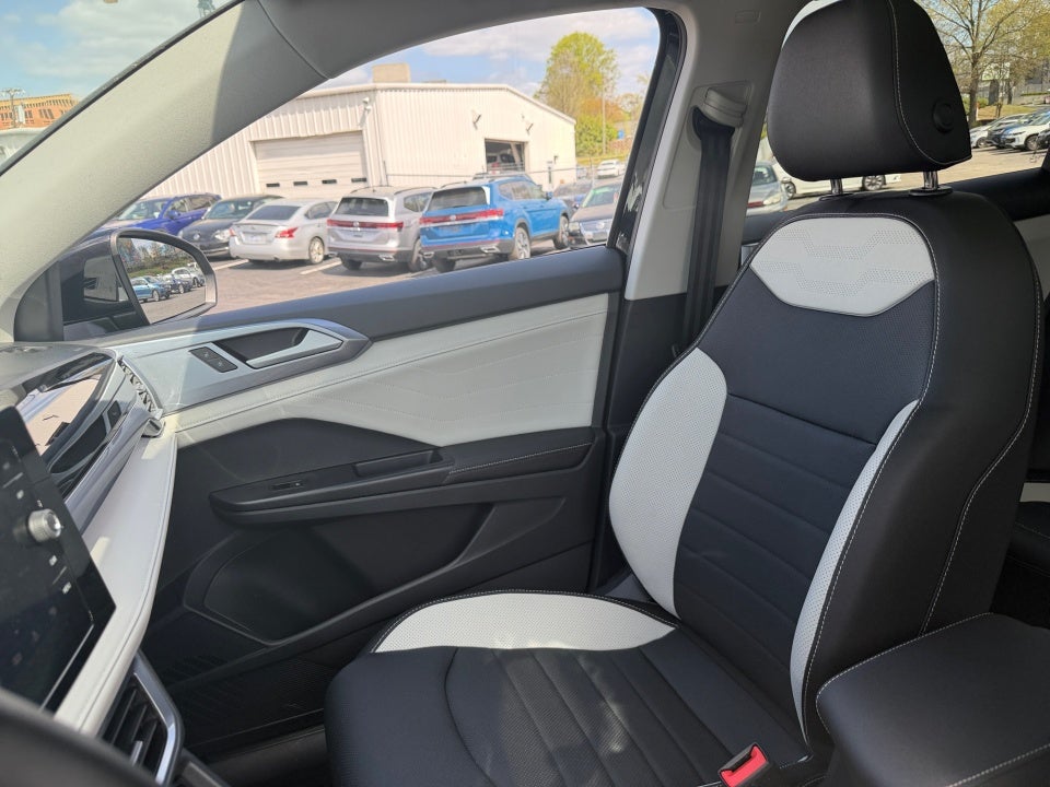 2025 Volkswagen Taos 1.5T SEL