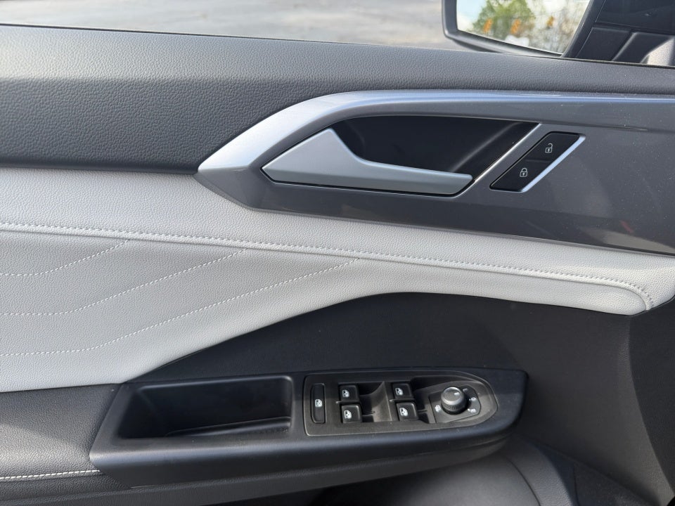 2025 Volkswagen Taos 1.5T SEL