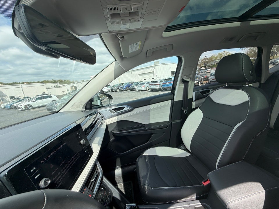 2025 Volkswagen Taos 1.5T SEL